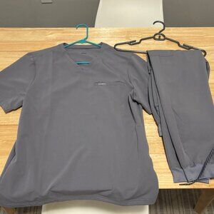 Jaanuu/Fabletics Scrubs (top M, bottoms S)